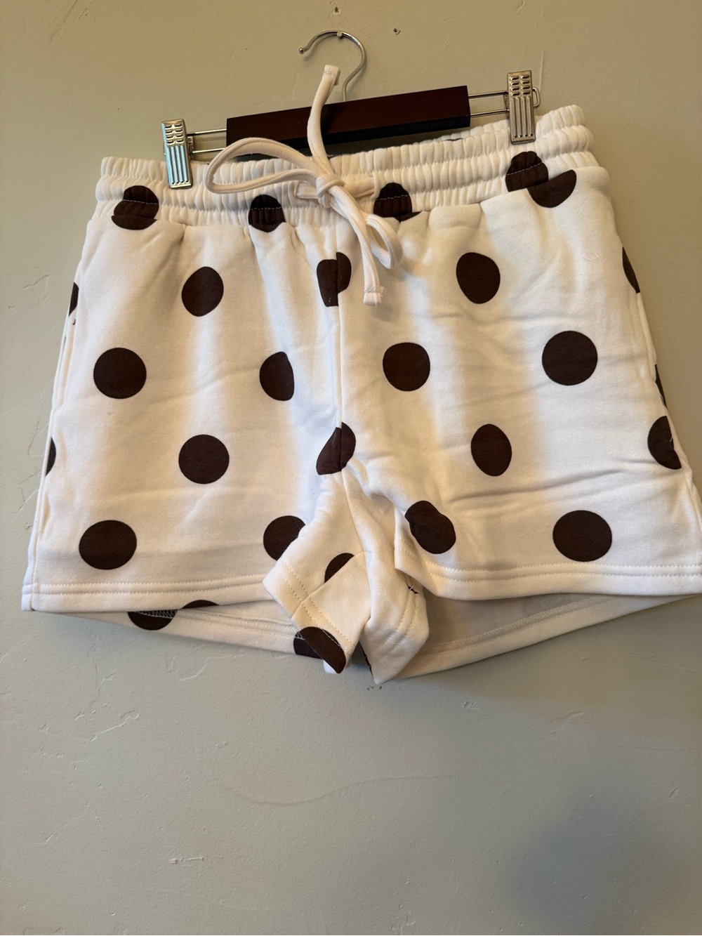 NWOT Zenana Polka Dot Lounge Set - Cream & Brown Sweatshirt Shorts 2-Piece - Picture 8 of 10